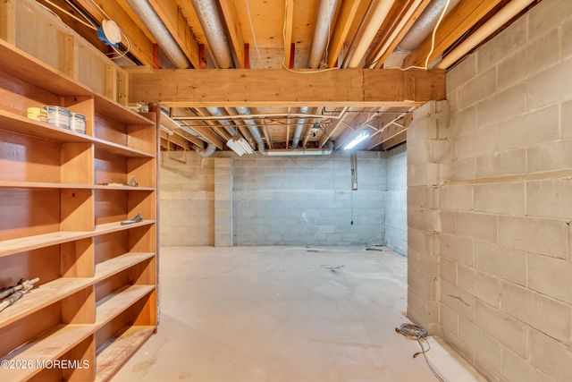 216 Doe Road, Toms River, NJ 08753