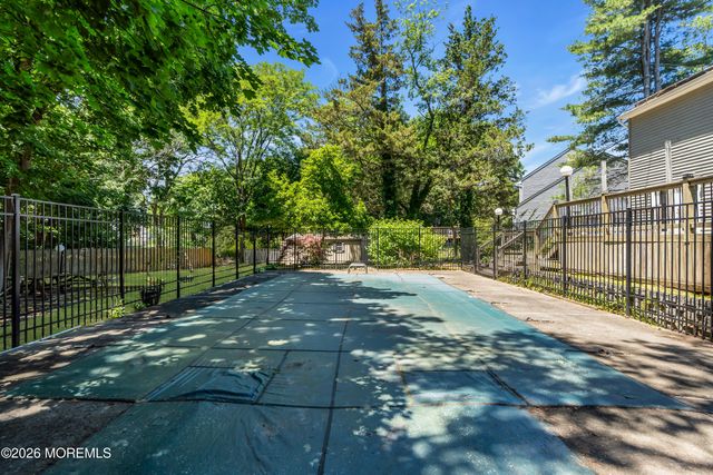 216 Doe Road, Toms River, NJ 08753