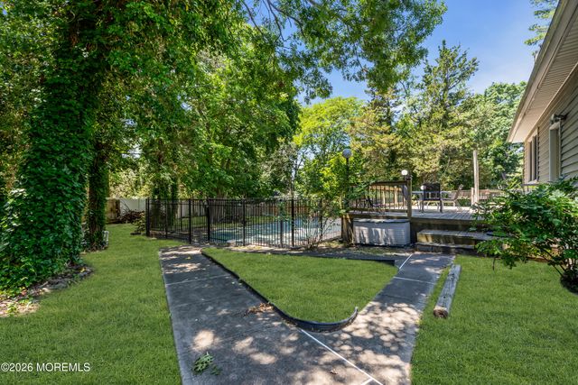 216 Doe Road, Toms River, NJ 08753