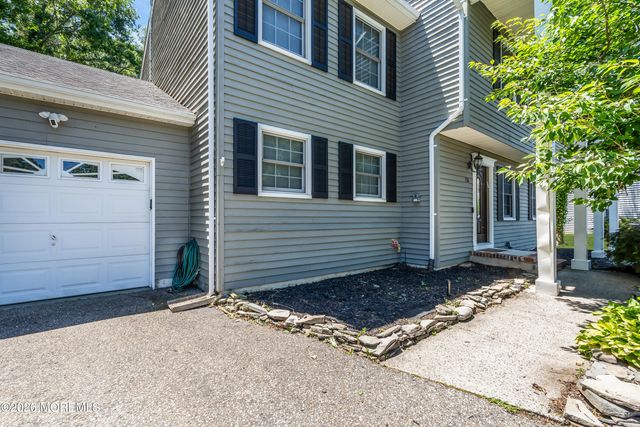 216 Doe Road, Toms River, NJ 08753