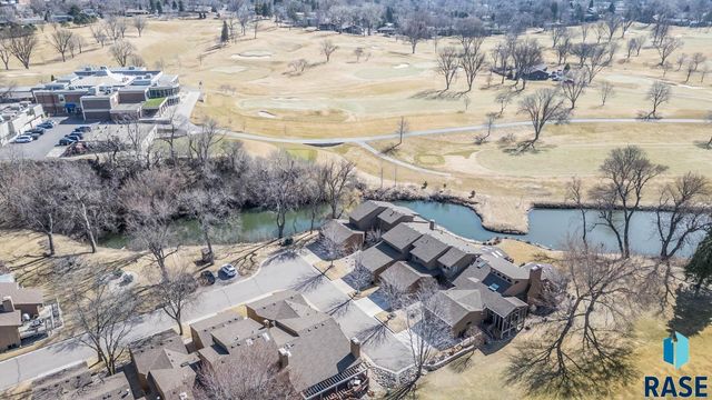 1445 S Westward Ho Pl Place, Sioux Falls, SD 57104