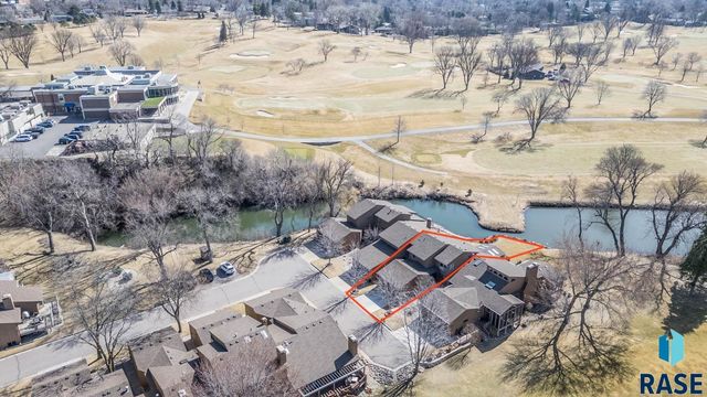 1445 S Westward Ho Pl Place, Sioux Falls, SD 57104