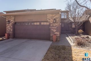 1445 S Westward Ho Pl Place, Sioux Falls, SD 57104