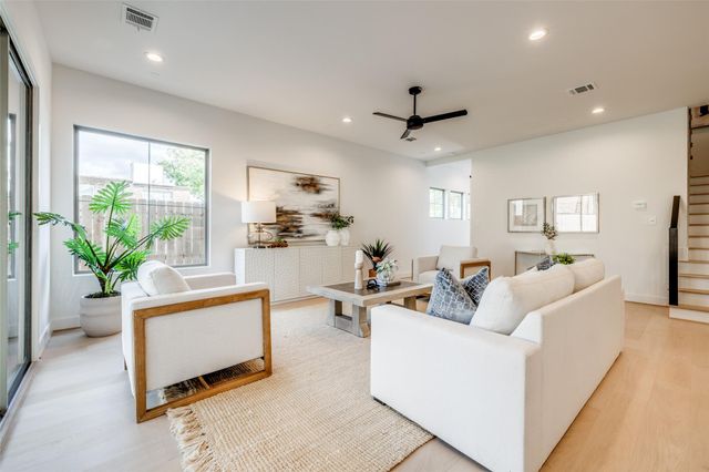 7512 Shadyvilla Lane, Houston, TX 77055