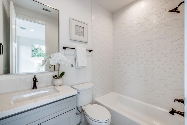 7512 Shadyvilla Lane, Houston, TX 77055