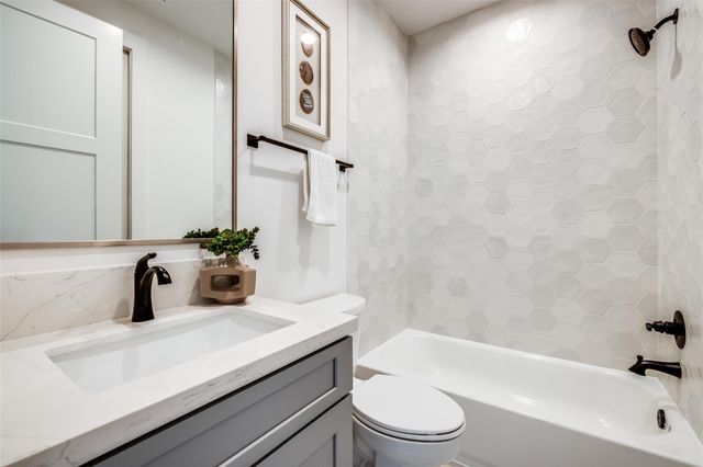 7512 Shadyvilla Lane, Houston, TX 77055