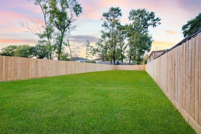 7512 Shadyvilla Lane, Houston, TX 77055