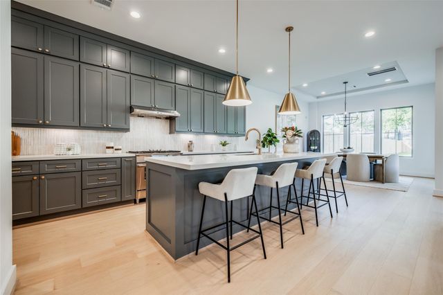 7512 Shadyvilla Lane, Houston, TX 77055