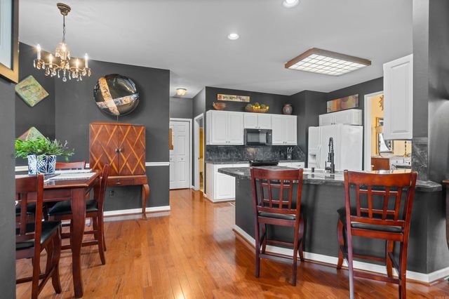 404 Peninsula Drive, Hot Springs, AR 71901