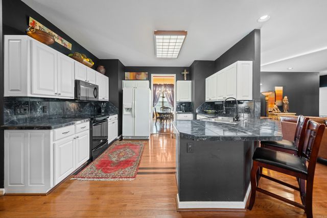 404 Peninsula Drive, Hot Springs, AR 71901