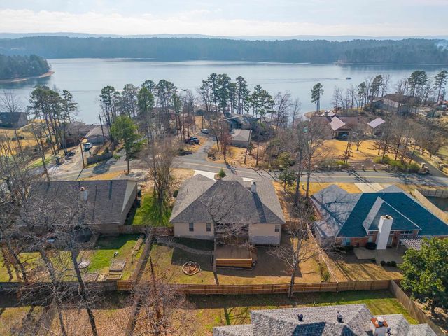 404 Peninsula Drive, Hot Springs, AR 71901