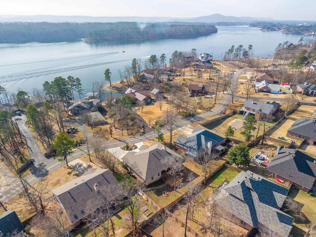 404 Peninsula Drive, Hot Springs, AR 71901