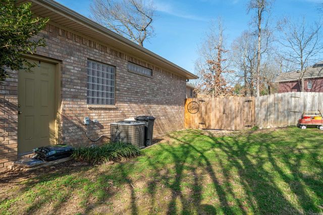 404 Peninsula Drive, Hot Springs, AR 71901