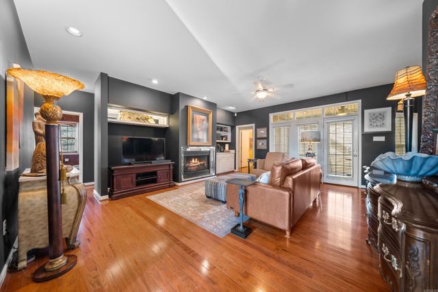 404 Peninsula Drive, Hot Springs, AR 71901