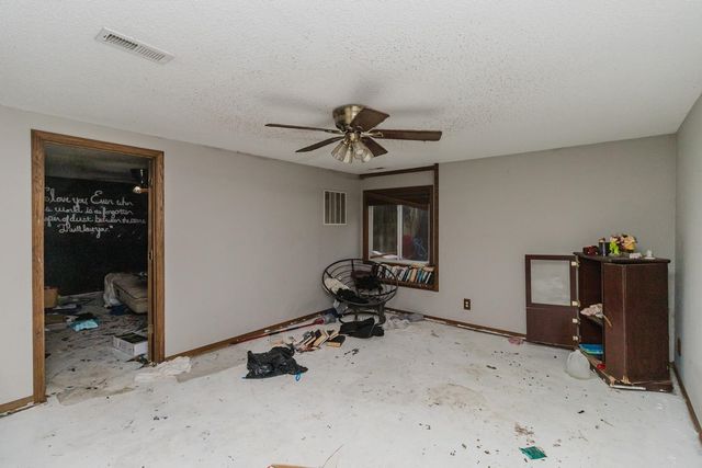 523 W Maywood St, Wichita, KS 67217