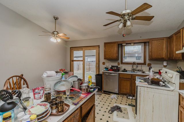 523 W Maywood St, Wichita, KS 67217