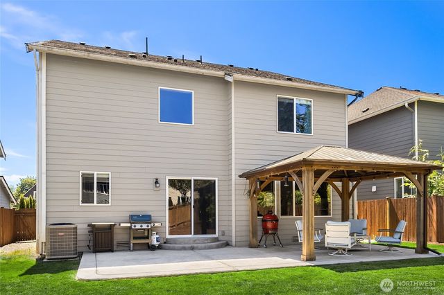 8223 49th Street NE, Marysville, WA 98270