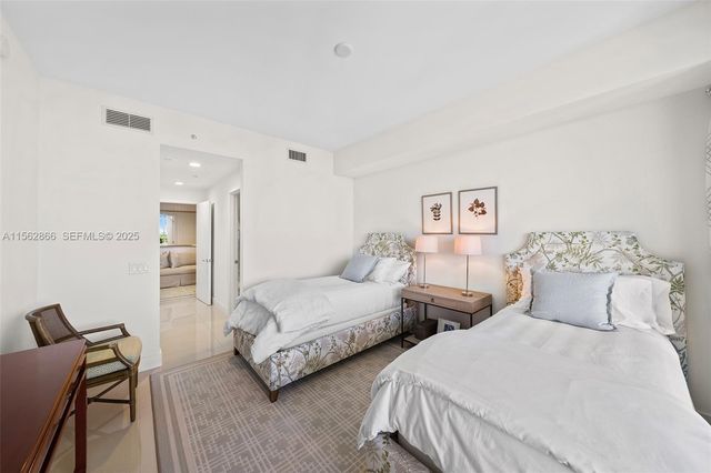 360 Ocean Drive 905S, Key Biscayne, FL 33149