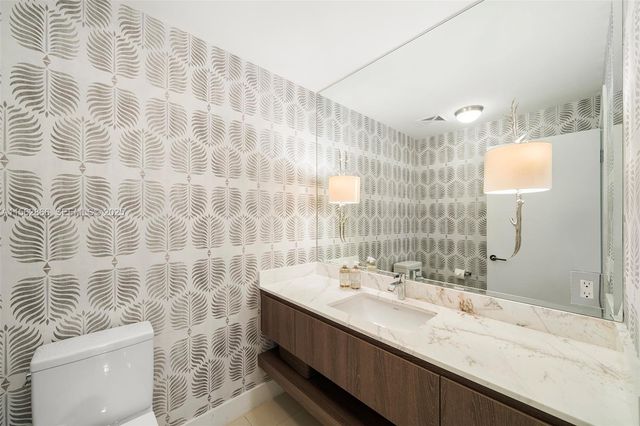 360 Ocean Drive 905S, Key Biscayne, FL 33149