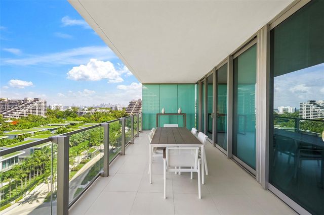 360 Ocean Drive 905S, Key Biscayne, FL 33149