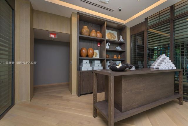 360 Ocean Drive 905S, Key Biscayne, FL 33149