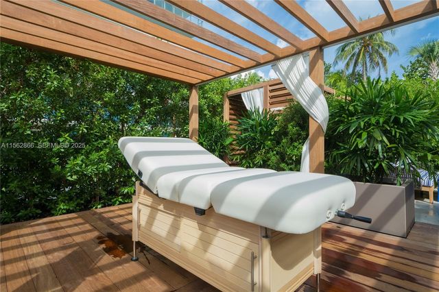 360 Ocean Drive 905S, Key Biscayne, FL 33149