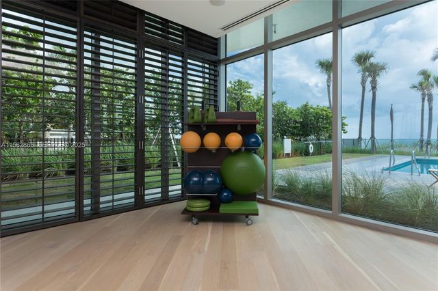 360 Ocean Drive 905S, Key Biscayne, FL 33149