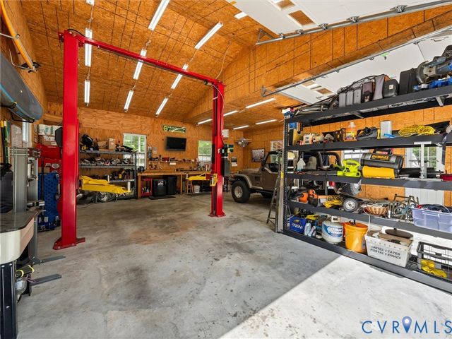 2505 Crest Hollow Ct, Goochland, VA 23063