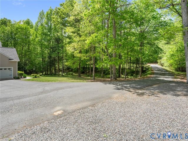 2505 Crest Hollow Ct, Goochland, VA 23063
