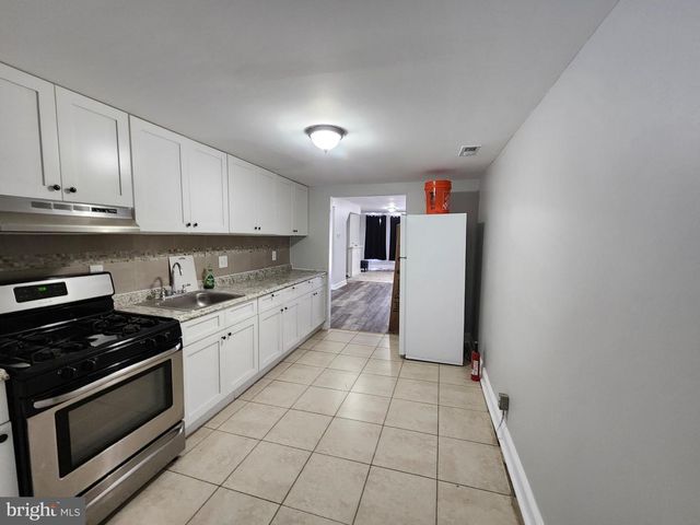 1813 AIKEN ST, Baltimore, MD 21213