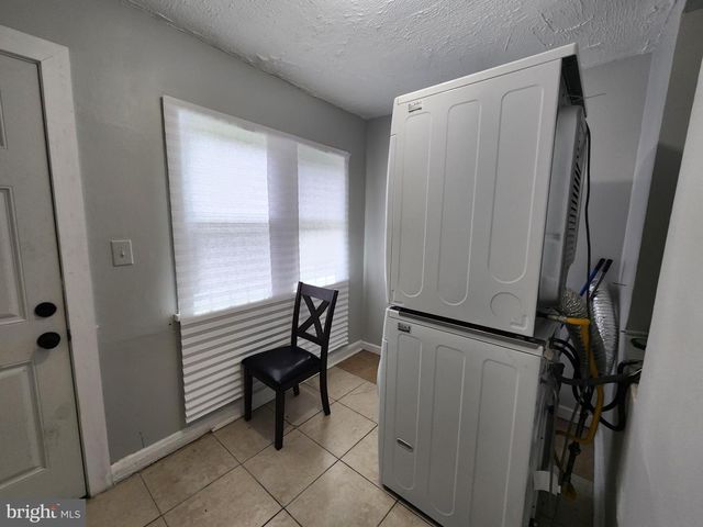 1813 AIKEN ST, Baltimore, MD 21213