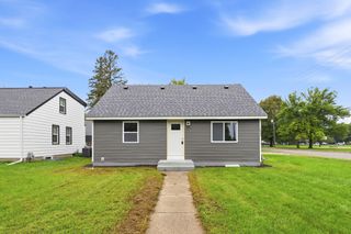 4533 Welcome Avenue N, Crystal, MN 55422