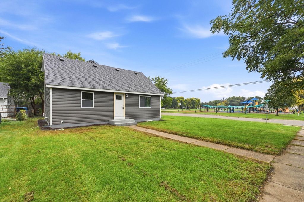 4533 Welcome Avenue N, Crystal, MN 55422 — photo 2