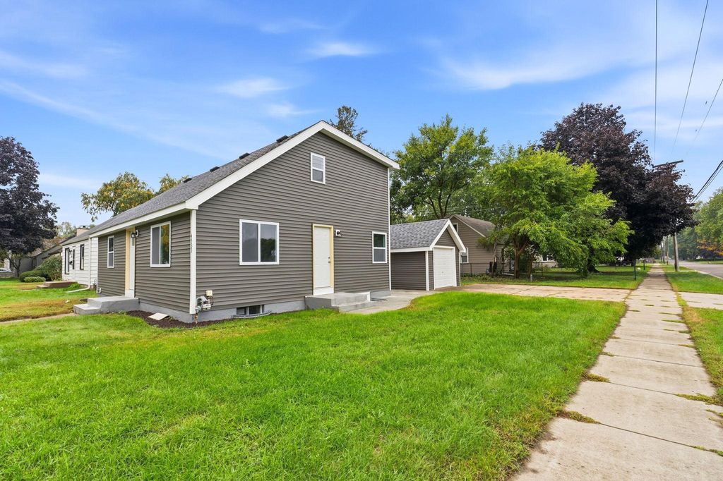 4533 Welcome Avenue N, Crystal, MN 55422 — photo 4