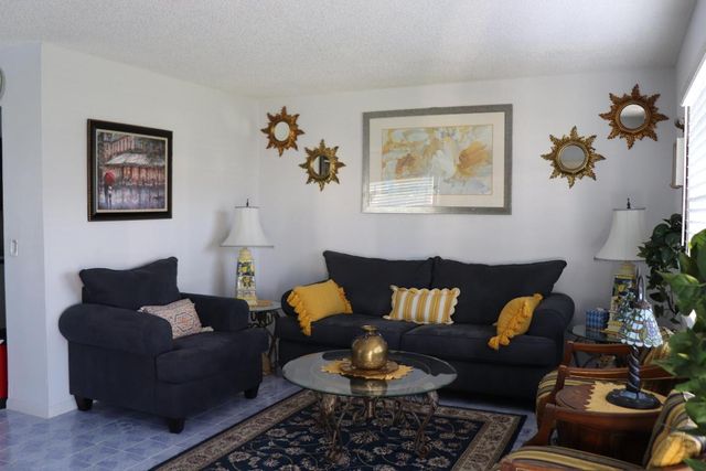 168 Burgundy D, Delray Beach, FL 33484