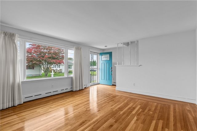 64 Kenyon Road, Tiverton, RI 02878