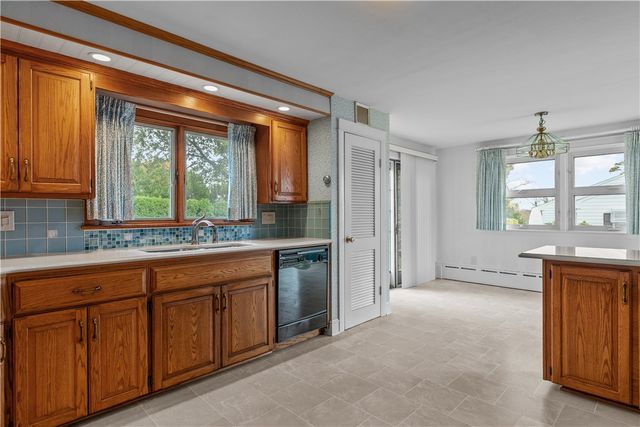 64 Kenyon Road, Tiverton, RI 02878