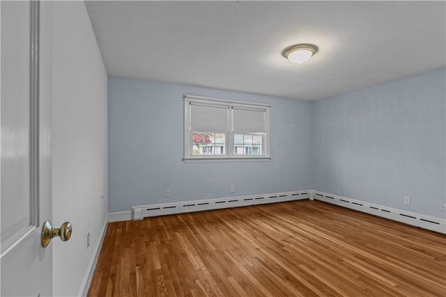 64 Kenyon Road, Tiverton, RI 02878