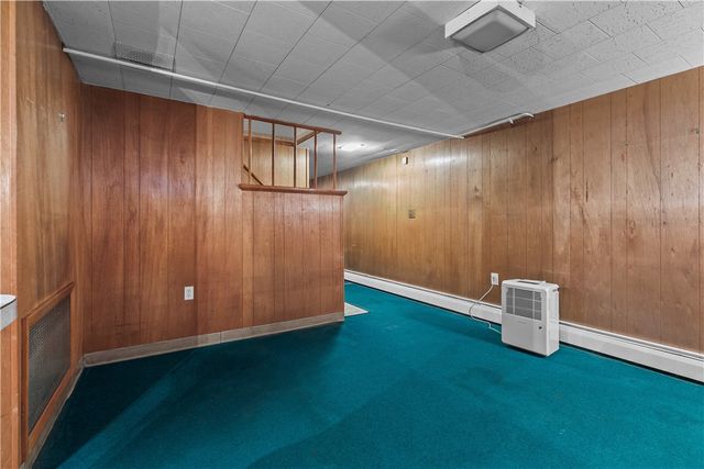 64 Kenyon Road, Tiverton, RI 02878