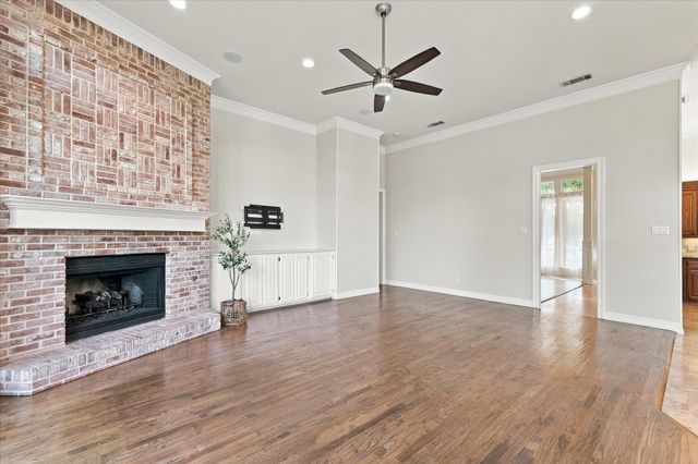 3102 Hillside Drive, Highland Village, TX 75077