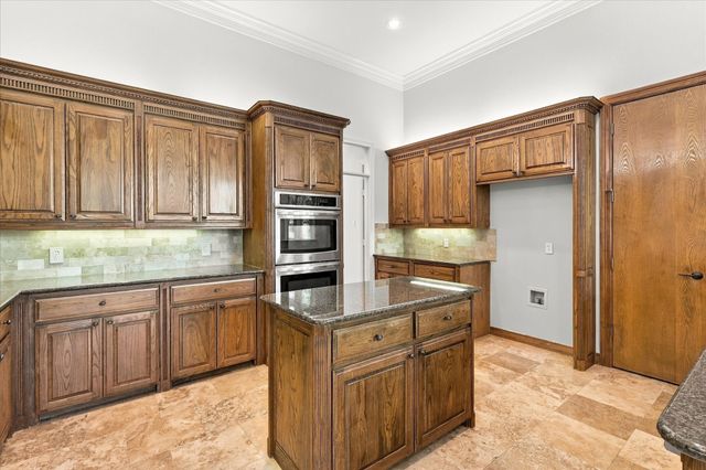 3102 Hillside Drive, Highland Village, TX 75077
