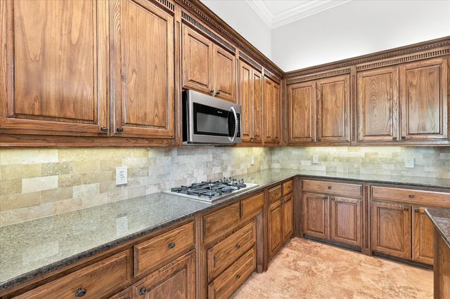 3102 Hillside Drive, Highland Village, TX 75077