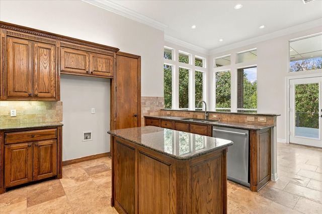3102 Hillside Drive, Highland Village, TX 75077