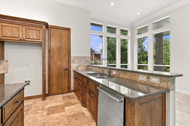 3102 Hillside Drive, Highland Village, TX 75077