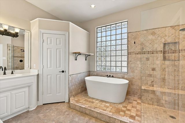 3102 Hillside Drive, Highland Village, TX 75077