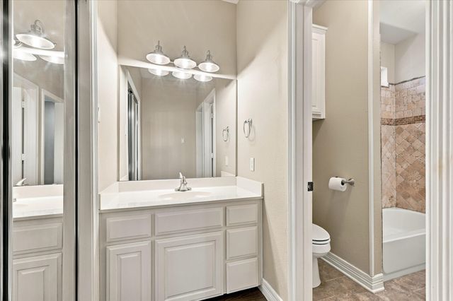 3102 Hillside Drive, Highland Village, TX 75077