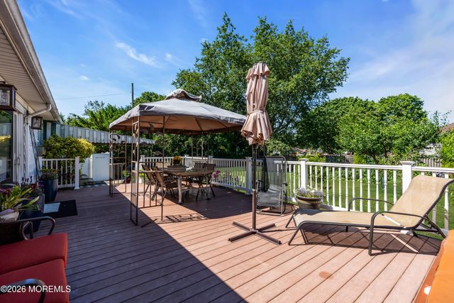 27 Golf Street, West Long Branch, NJ 07764