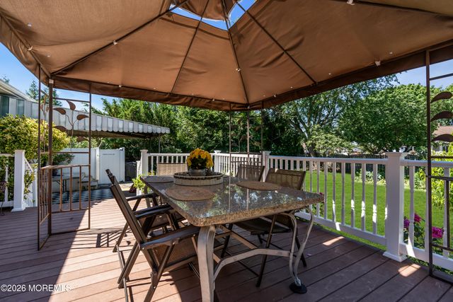 27 Golf Street, West Long Branch, NJ 07764