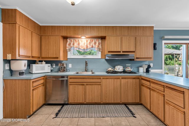 27 Golf Street, West Long Branch, NJ 07764