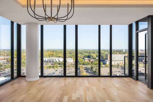 3650 Hazelton Road 413, Edina, MN 55435